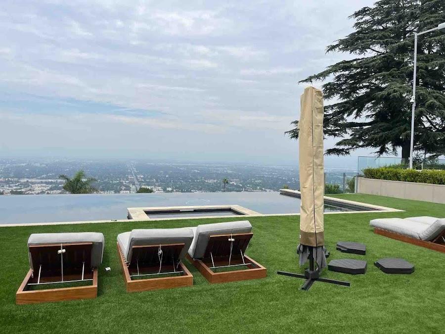 Mulholland Drive luxury landscape with turf lawn and privacy planting