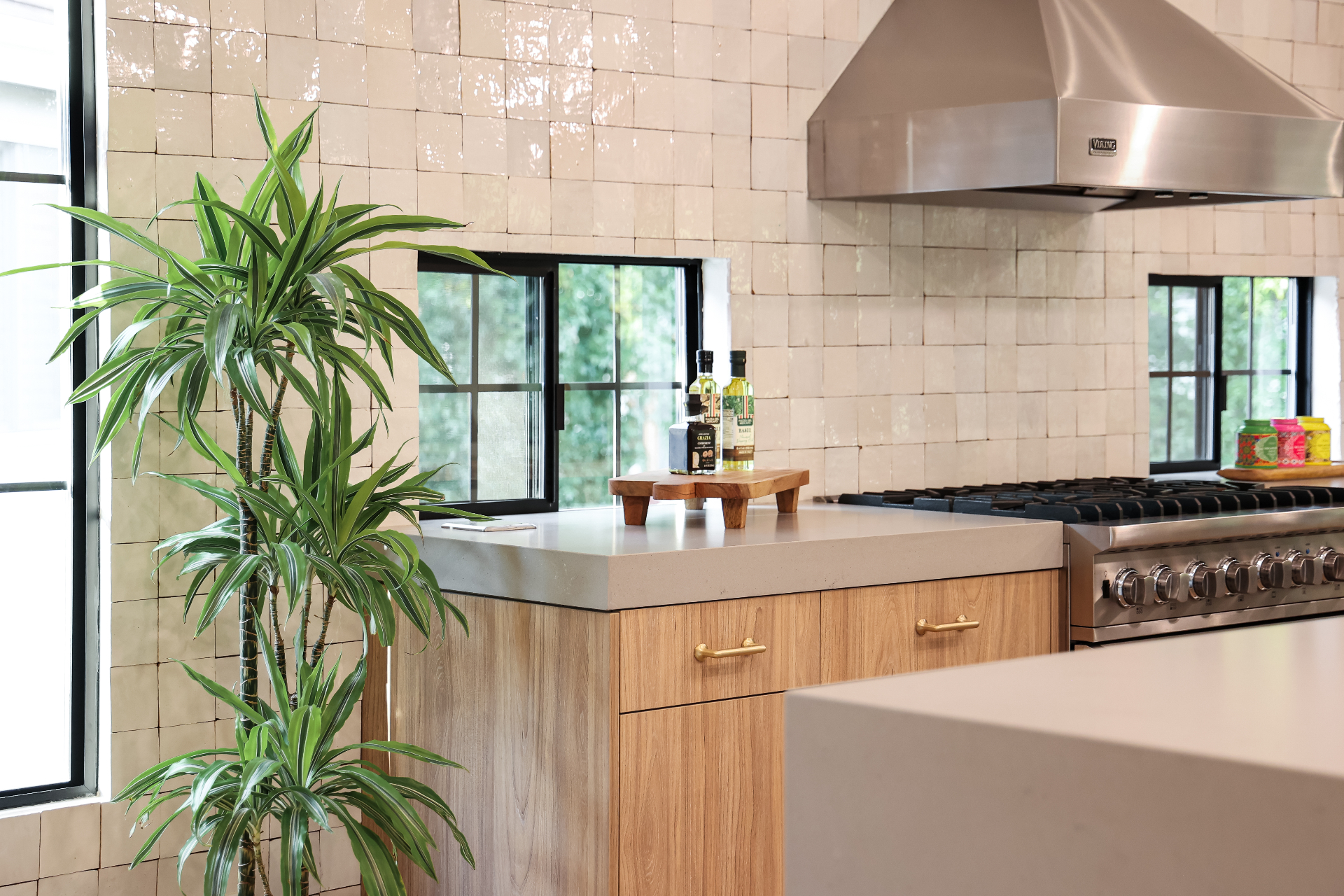 How to Choose the Right Kitchen Cabinets for Your Remodel in Altadena, CA